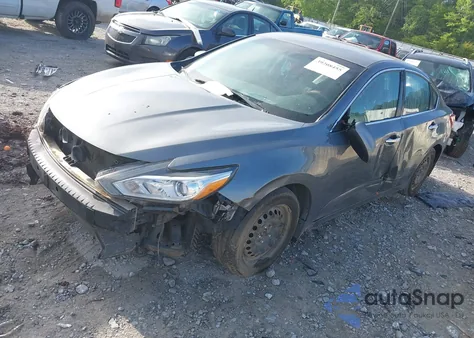 2016 Nissan Altima 2.5 Sv z USA, uszkodzony, nr VIN 1N4AL3AP3GC279371